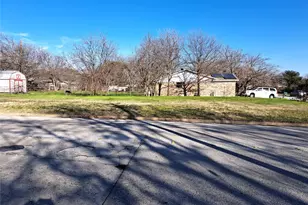 7801 Conn Dr, North Richland Hills, TX 76180 - Photo 4