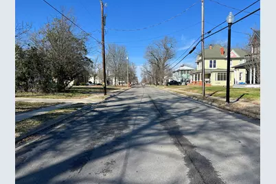 1011 S Church Street, Paris, TX 75460 - Photo 2