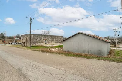 108 N Hill, Meridian, TX 76665 - Photo 14