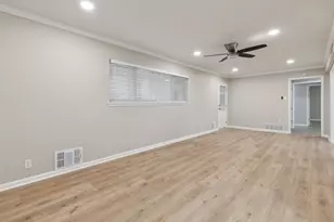 1407 Robin Dr, Sherman, TX 75092 - Photo 12