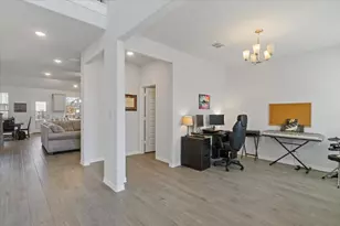 125 Kirwin Dr, Fort Worth, TX 76131 - Photo 4