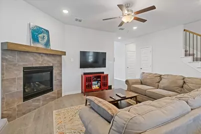 125 Kirwin Drive, Fort Worth, TX 76131 - Photo 8