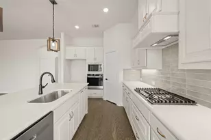 104 Calf Ln, Midlothian, TX 76065 - Photo 2