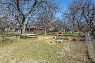 1403 Hovey St, Bridgeport, TX 76426 - Photo 28