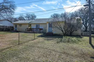 1403 Hovey St, Bridgeport, TX 76426 - Photo 30