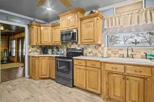 2608 Royal Ln, Granbury, TX 76049 - Photo 24