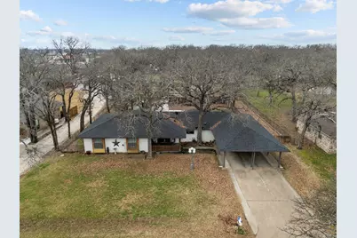 2608 Royal Lane, Granbury, TX 76049 - Photo 4