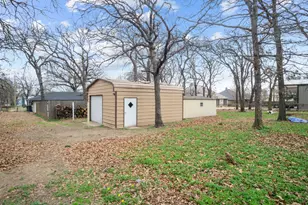 2608 Royal Ln, Granbury, TX 76049 - Photo 40