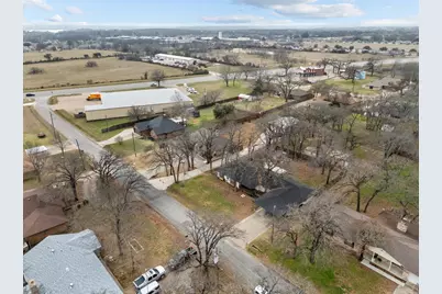 2608 Royal Lane, Granbury, TX 76049 - Photo 6