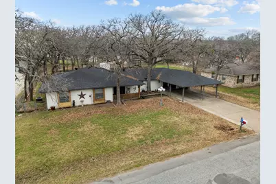 2608 Royal Lane, Granbury, TX 76049 - Photo 2