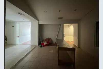 301 SE 14th Street, Grand Prairie, TX 75051 - Photo 18