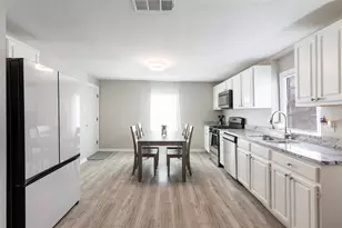 1309 Nugent St, Bowie, TX 76230 - Photo 12