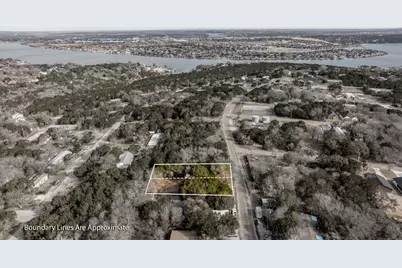 910 Scenic Drive, Granbury, TX 76048 - Photo 14