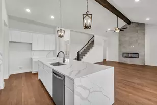 1045 Woodland Rd, Weatherford, TX 76088 - Photo 1