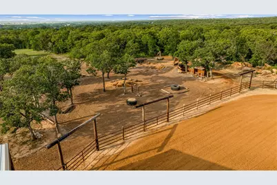 3113 Rock Creek Road, Mineral Wells, TX 76067 - Photo 24