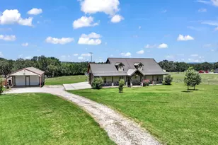 854 Co Rd 3330, Bridgeport, TX 76426 - Photo 2