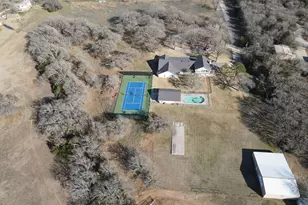 2823 Fm 1816, Bowie, TX 76230 - Photo 40