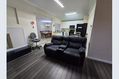 1121 Sam Houston Drive, Garland, TX 75042 - Photo 12