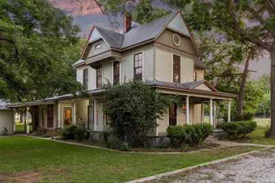 405 W Clifton Street, Pilot Point, TX 76258 - Photo 2