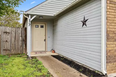 217 Teakwood Lane, Lewisville, TX 75067 - Photo 2