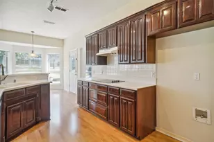 813 Hunters Glen Trail, Fort Worth, TX 76120 - Photo 8