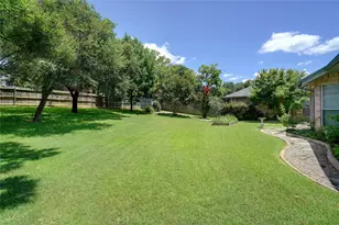 813 Hunters Glen Trail, Fort Worth, TX 76120 - Photo 30