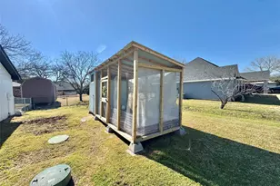 704 Shady Grove Ct, Granbury, TX 76049 - Photo 26