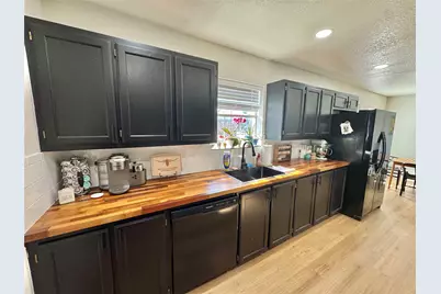 704 Shady Grove Court, Granbury, TX 76049 - Photo 8