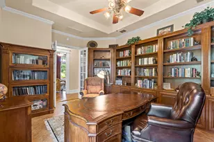 10072 Bluffview Cir, Pilot Point, TX 76258 - Photo 8