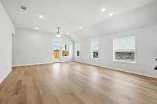 530 Red Barn Dr, Van Alstyne, TX 75495 - Photo 8