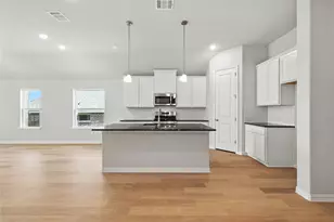 530 Red Barn Dr, Van Alstyne, TX 75495 - Photo 2