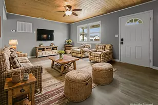 208 W County Line Rd, Royse City, TX 75189 - Photo 2