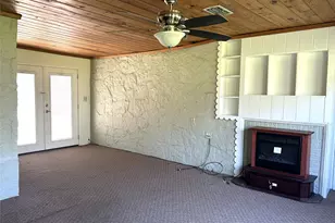 714 Forrest Ave, Cleburne, TX 76033 - Photo 16