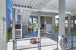 1991 Royaville Ct, Port Bolivar, TX 77650 - Photo 8