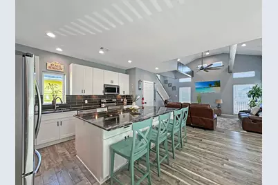 1991 Royaville Court, Port Bolivar, TX 77650 - Photo 14