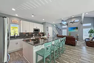 1991 Royaville Ct, Port Bolivar, TX 77650 - Photo 14