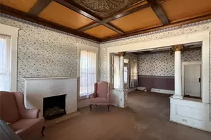 207 NW 4th Ave, Mineral Wells, TX 76067 - Photo 10