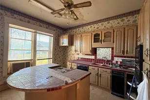 207 NW 4th Ave, Mineral Wells, TX 76067 - Photo 6