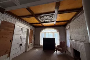 207 NW 4th Ave, Mineral Wells, TX 76067 - Photo 4