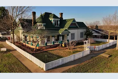 303 Market Street W, Honey Grove, TX 75446 - Photo 1