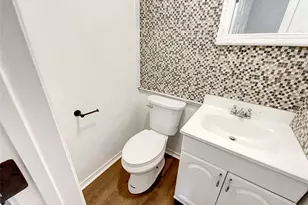 316 Diamond Ln, Burleson, TX 76028 - Photo 10