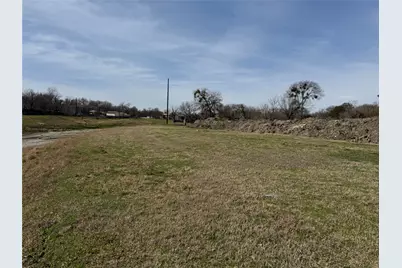 7945 White Settlement Road, White Settlement, TX 76108 - Photo 6