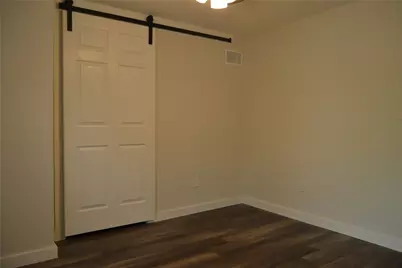 608 S Loving Avenue, Sherman, TX 75090 - Photo 16