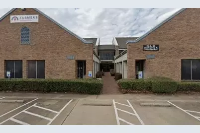 1638 W Irving Boulevard, Irving, TX 75061 - Photo 1