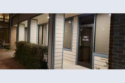 1638 W Irving Boulevard, Irving, TX 75061 - Photo 4