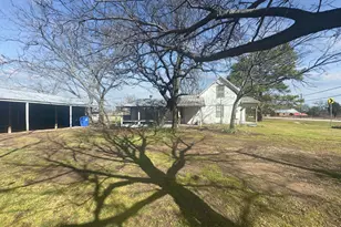 13023 Big Indian Rd, Callisburg, TX 76240 - Photo 2