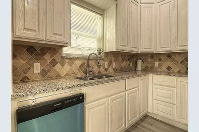 605 Olive Street, Cleburne, TX 76031 - Photo 6