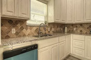 605 Olive St, Cleburne, TX 76031 - Photo 6