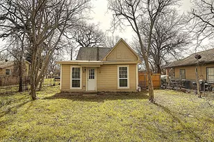 605 Olive St, Cleburne, TX 76031 - Photo 30