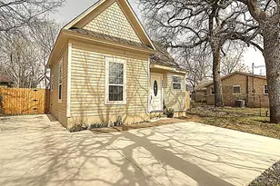 605 Olive St, Cleburne, TX 76031 - Photo 2